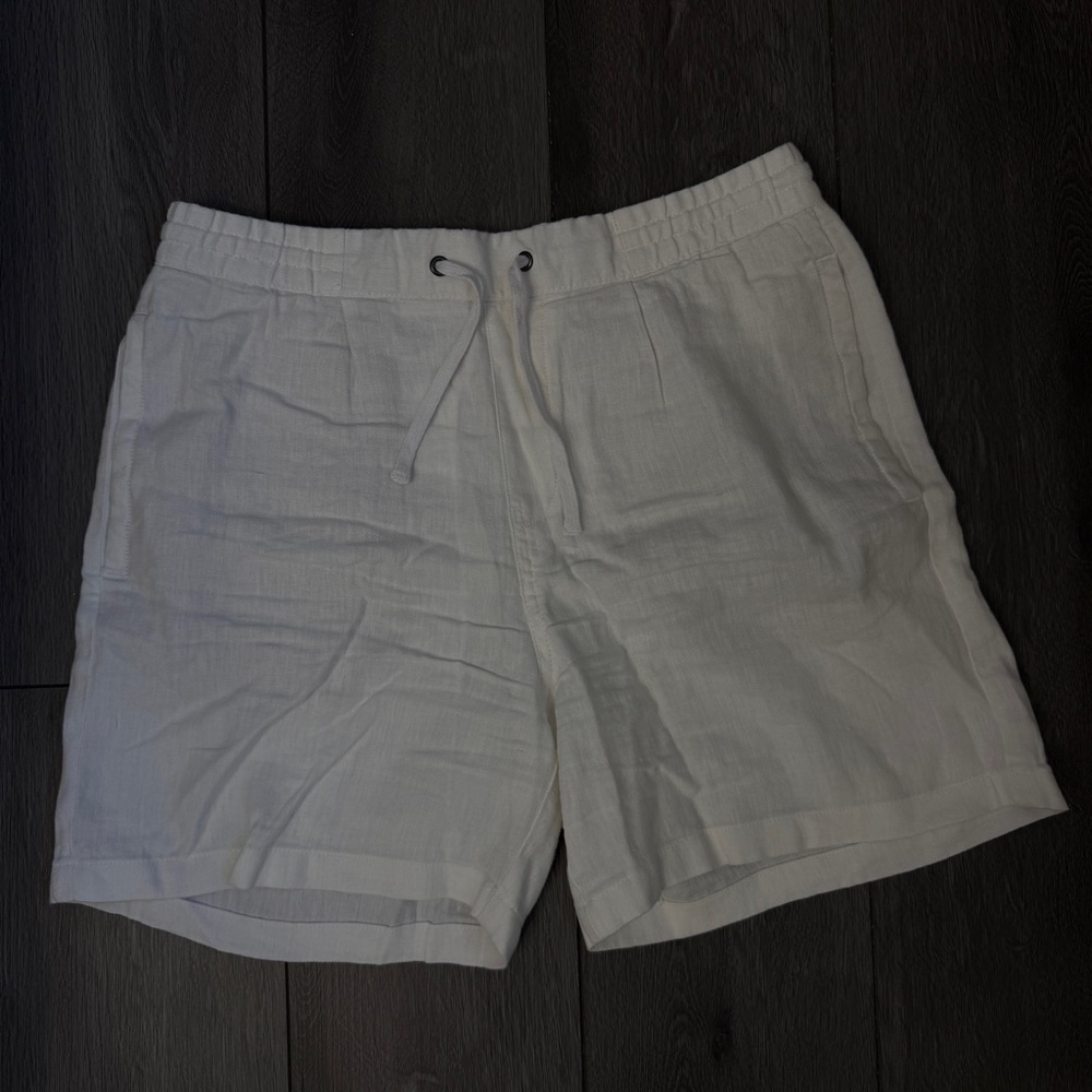 Zara Men's Athletic Shorts in Light Gray